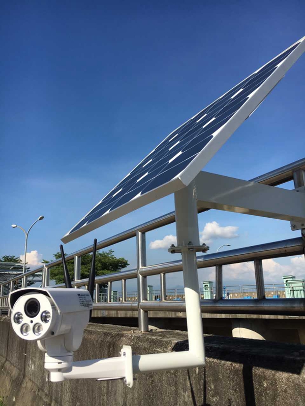 中國臺灣高速公路用OKEYSET太陽能無線監控一體機3