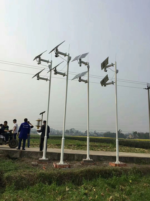四川峨眉山高原蔬菜用 OKEYSET 太陽能無線監控一體機