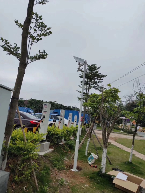 廣州中山汽車停車場用 Okeyset 風光互補無線監控一體機