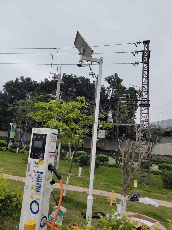 深圳福田汽車停車場用 Okeyset 風光互補無線監控一體機